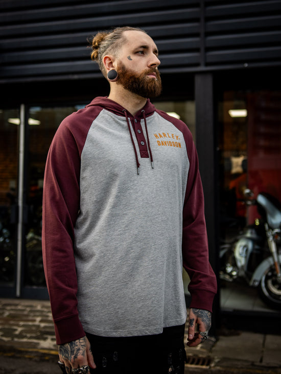 Original Harley-Davidson® Staple Hooded Raglan Henley für Herren 96326-23VM