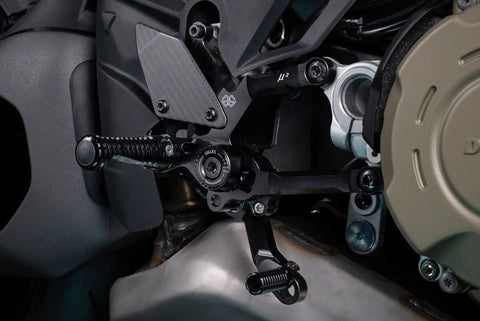Gilles Tooling MUE2 Adjustable Rearset Black (MUE2-B001-B)