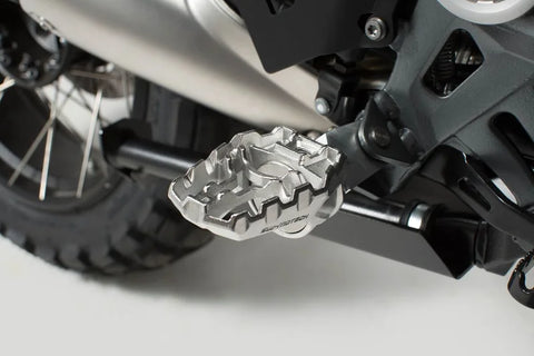 SW-Motech EVO Footrest Kit — Yamaha Tracer 7 / Tracer 9