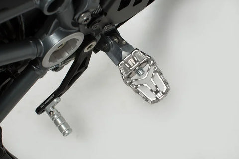 SW-Motech EVO Footrest Kit — Yamaha Tracer 7 / Tracer 9